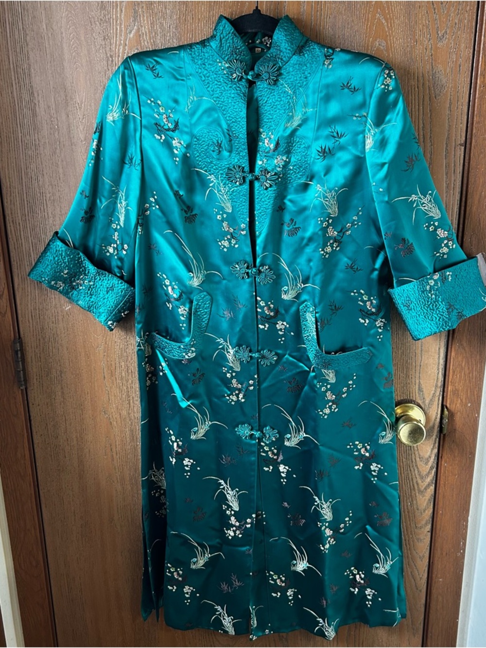VTG Chinese Silk Robe Or Coat Jade Green Frogs Up Front Floral Embroidery S/M 32